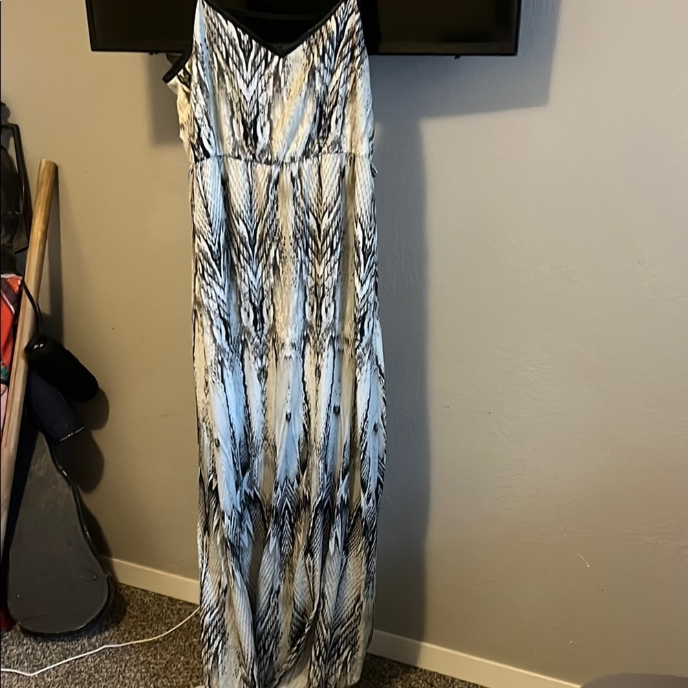 Elegant Black and White Maxi Dress